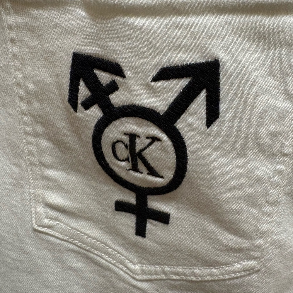 Calvin Klein Jeans Pride Collection High Rise White Denim Mini Skirt – W30 - Picture 11 of 15